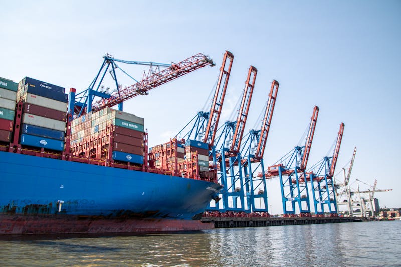 理論上の積載可能と現場での実行不能：寸法・重量・入口制約を見落とす代償