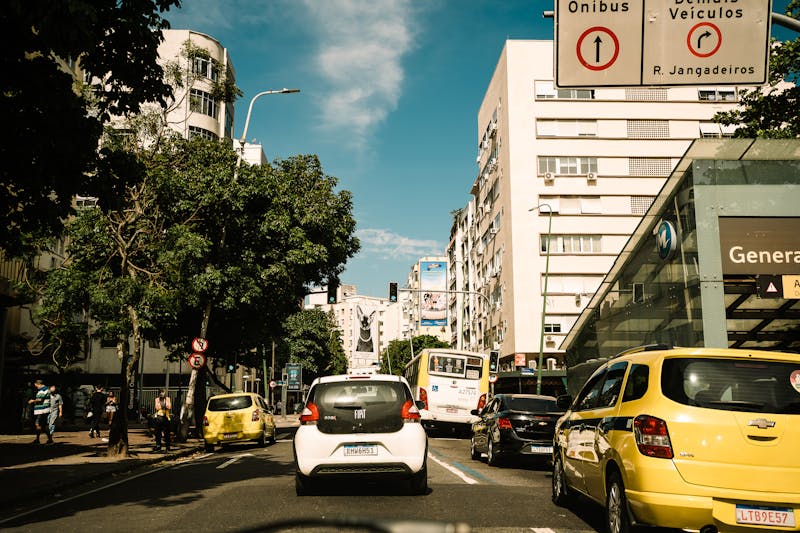 Revisão de Cenário: Volume Viável vs. Execução Física em Cargas Mistas