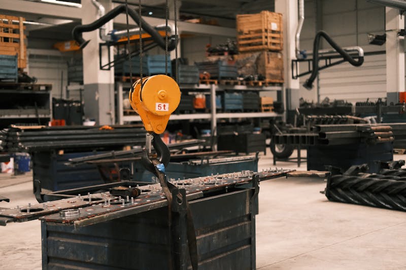 Revisione Scenario: Vincoli di Carico Vassoio e Esecutabilità Fisica